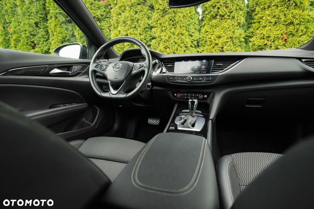 Opel Insignia - 17