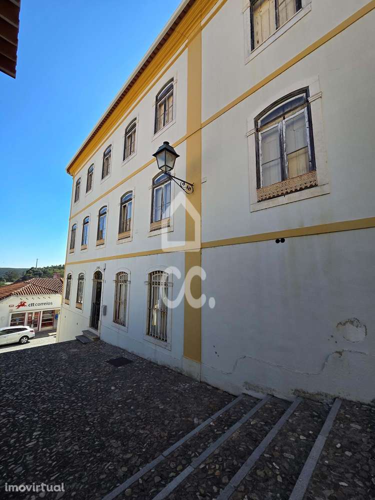 Palacete de 1894, com três pisos - Constância, Santarém - Grande imagem: 2/28