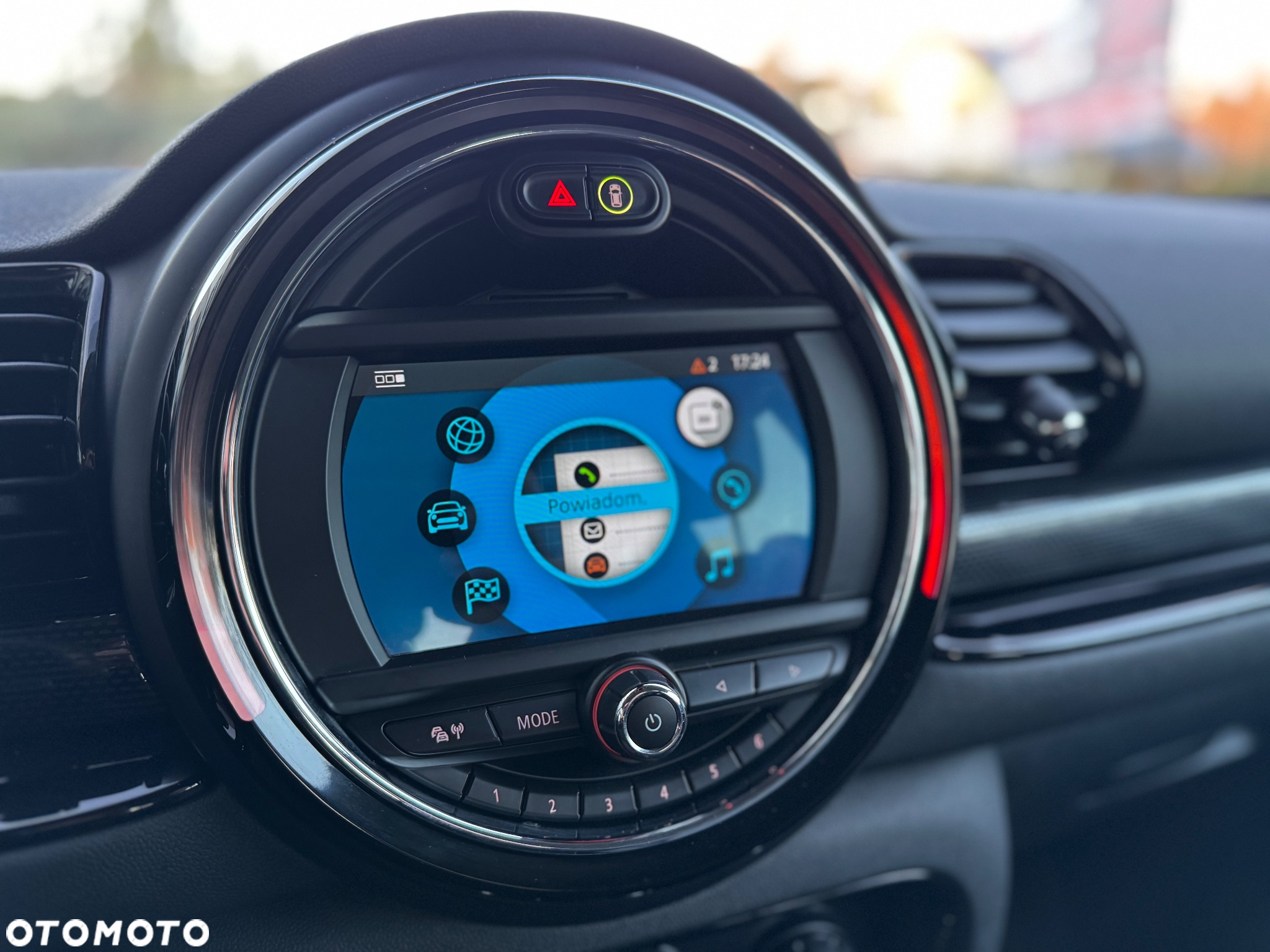 MINI Clubman Cooper Essential Trim - 26