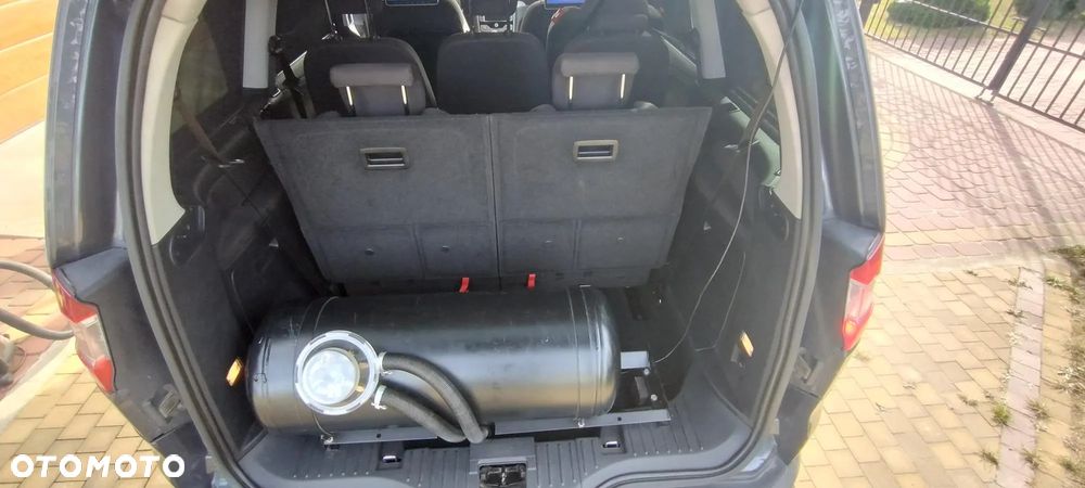 Ford Galaxy 2.3 Ghia - 33