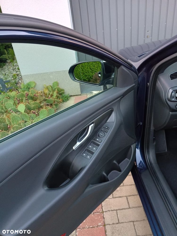 Hyundai i30 1.5 T-GDI 48V Smart - 12
