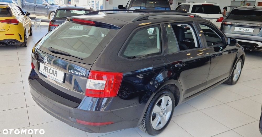 Skoda Octavia 2.0 TDI Ambition DSG - 8