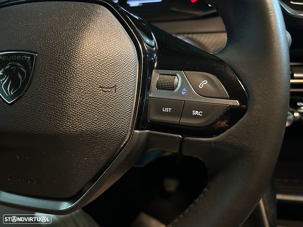 Peugeot 208 1.2 PureTech Active Pack - 31