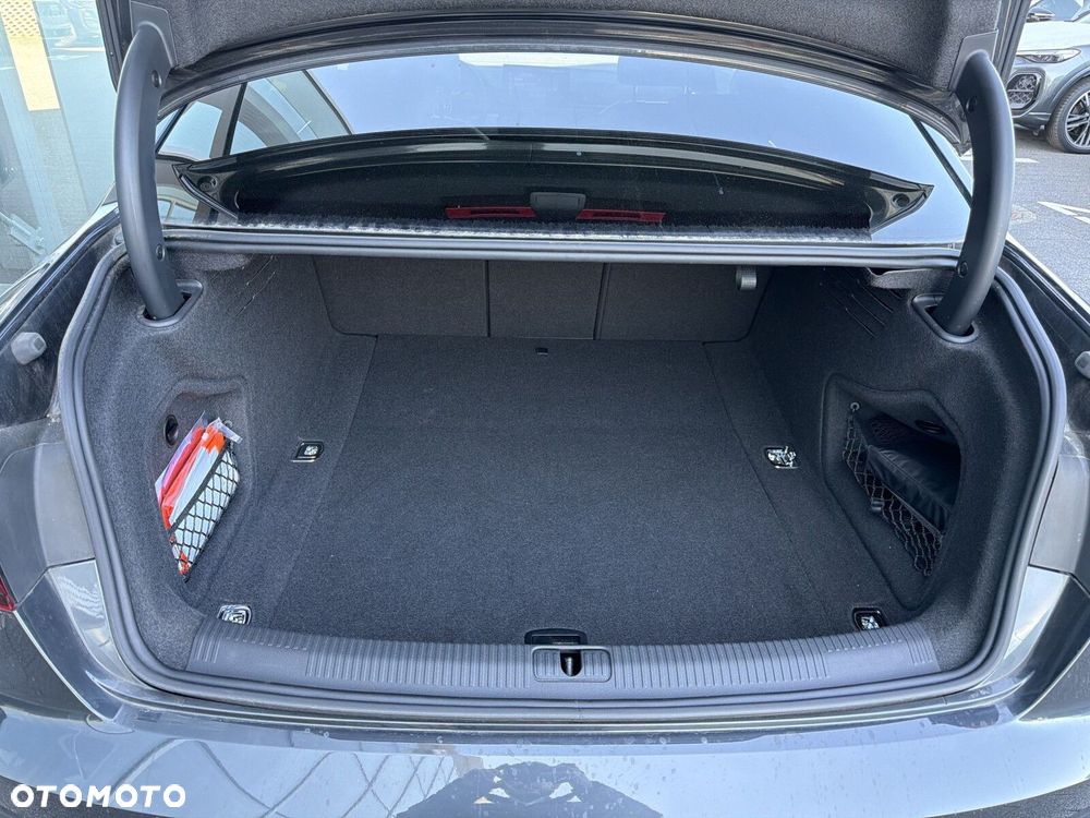 Audi A4 Limousine 35 TFSI mHEV Advanced S tronic - 9