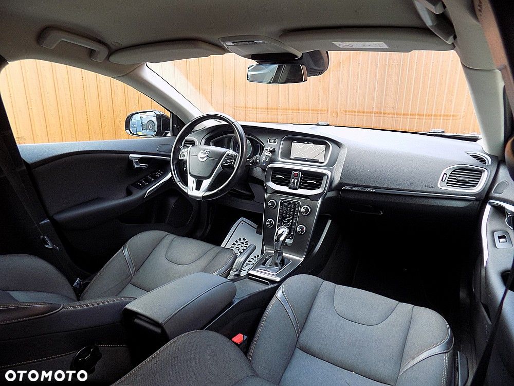 Volvo V40 Cross Country T4 AWD Momentum - 19