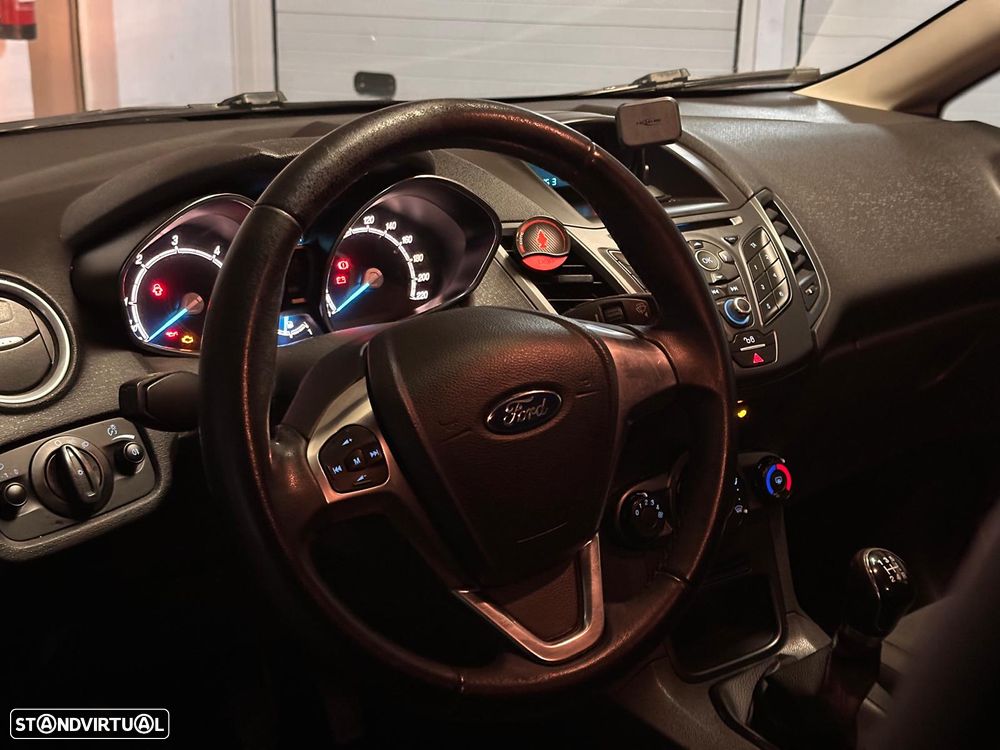 Ford Fiesta 1.5 TDCi Titanium - 4