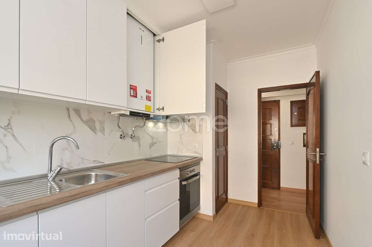 Apartamento T2 Remodelado com elevador em Mem Martins, Sintra - Grande imagem: 4/20