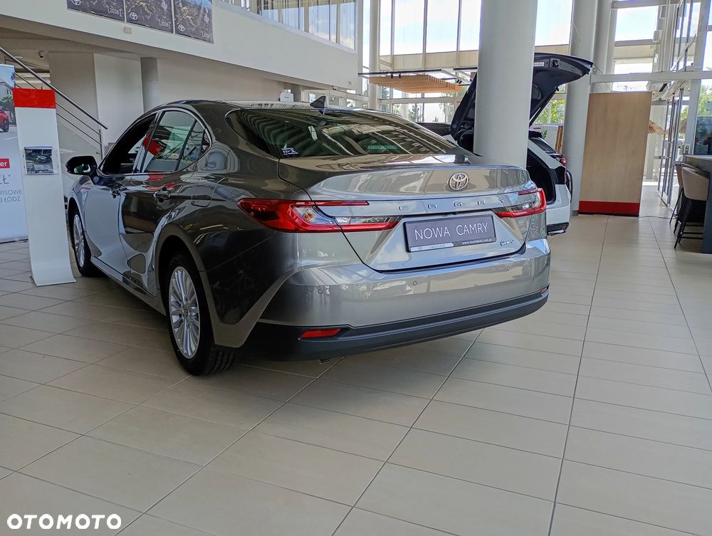 Toyota Camry 2.5 Hybrid Dynamic Force Comfort e-CVT - 8