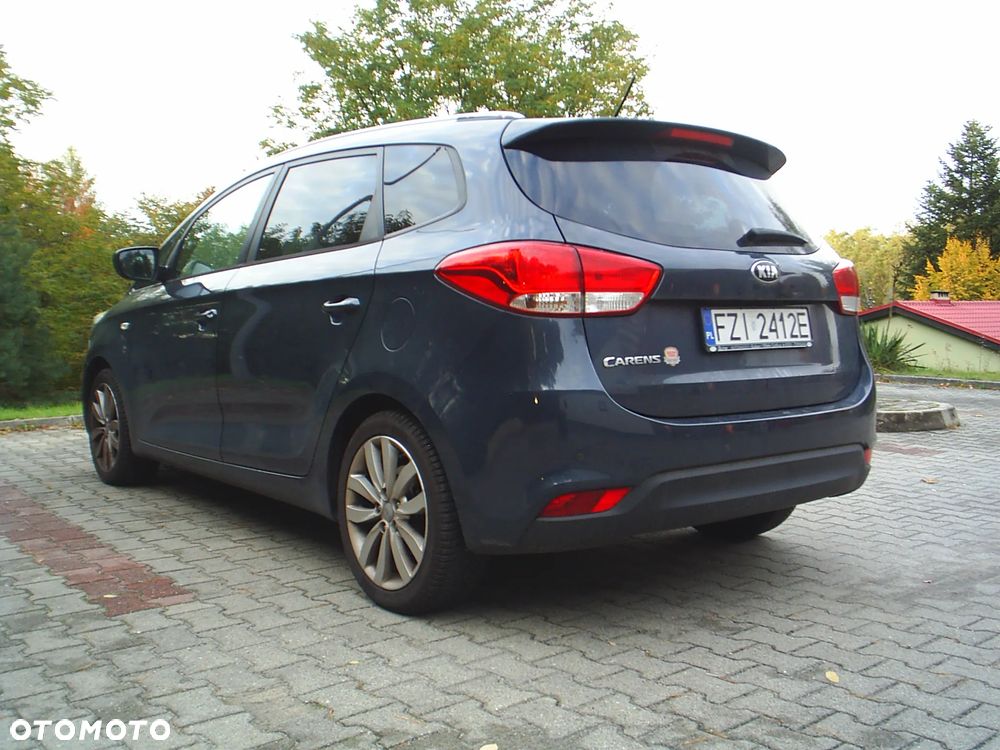 Kia Carens 1.6 GDI Dream Team Edition - 4