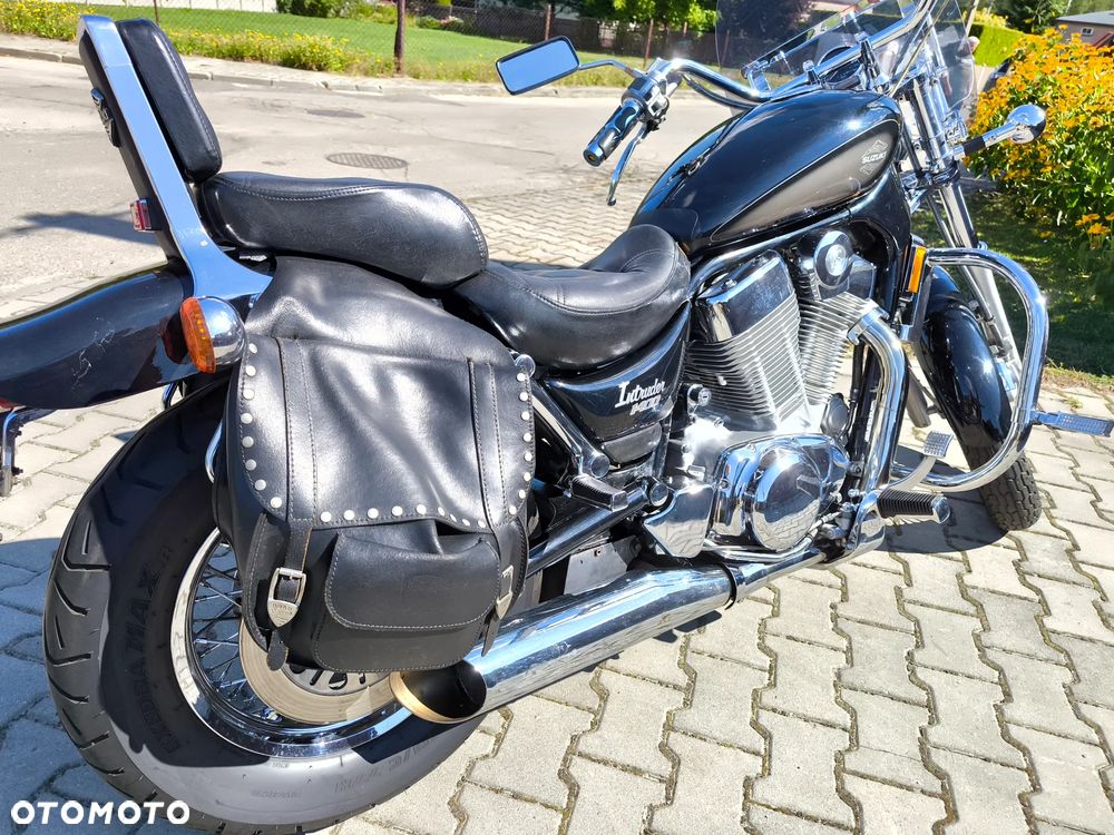 Suzuki Intruder - 10