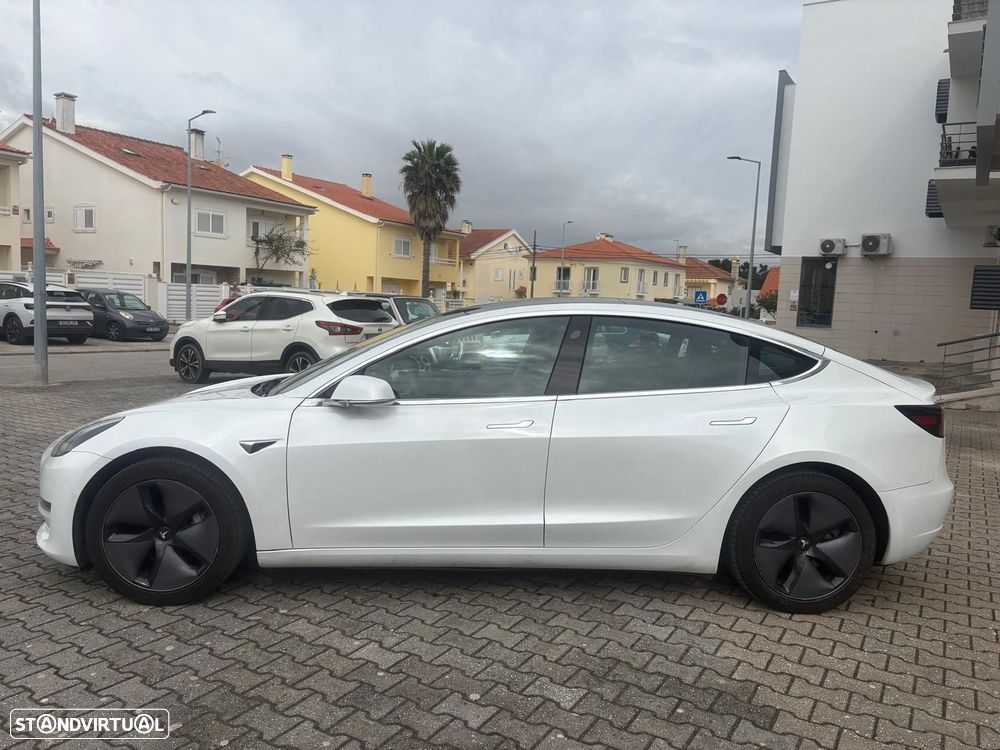Tesla Model 3 - 2