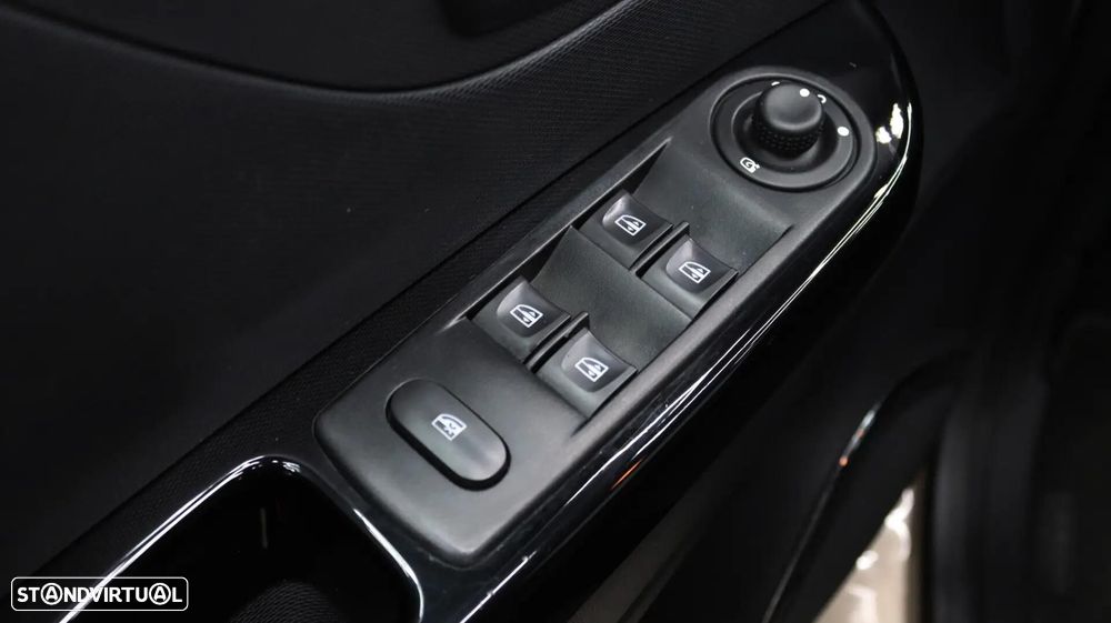 Renault Captur 1.5 dCi Exclusive - 14