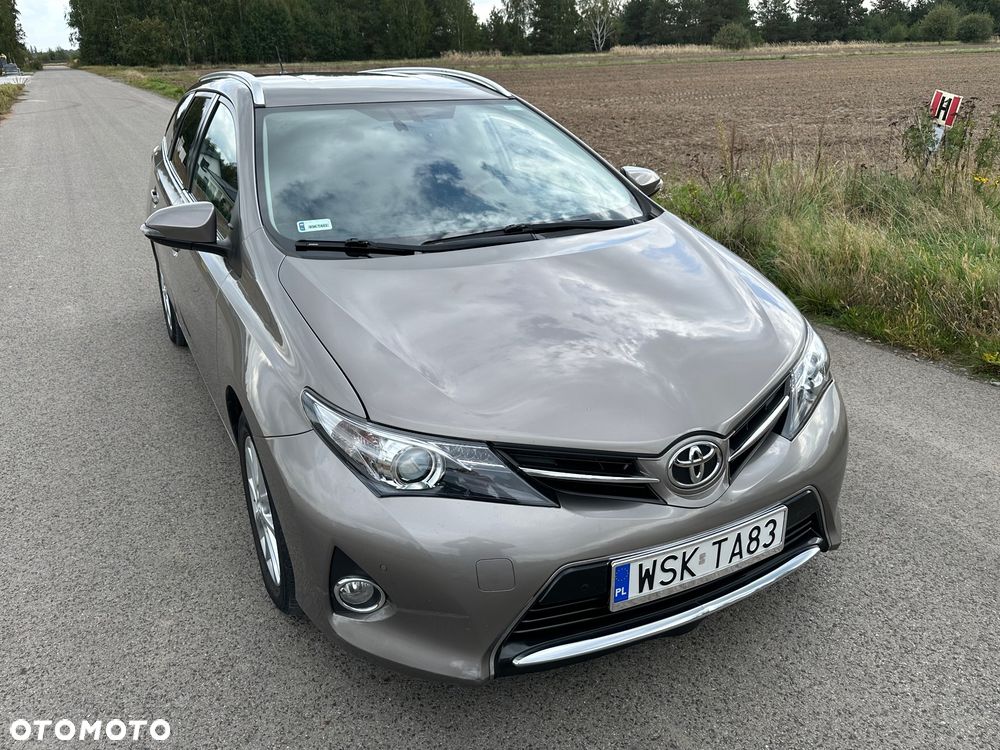 Toyota Auris 1.6 Premium - 14