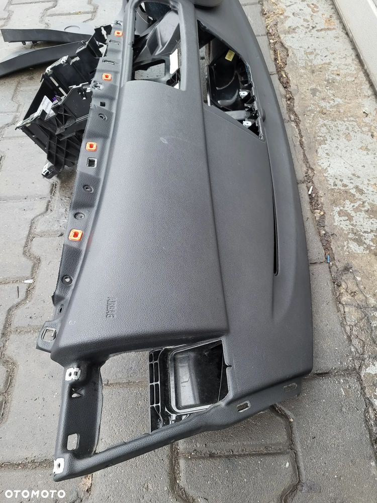 BMW E87 DESKA ROZDZIELCZA KONSOLA KOKPIT AIRBAG EUROPA - 6