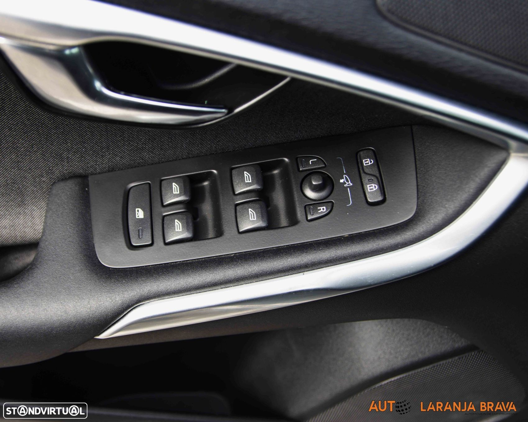 Volvo V40 Cross Country 1.6 D2 Summum - 33