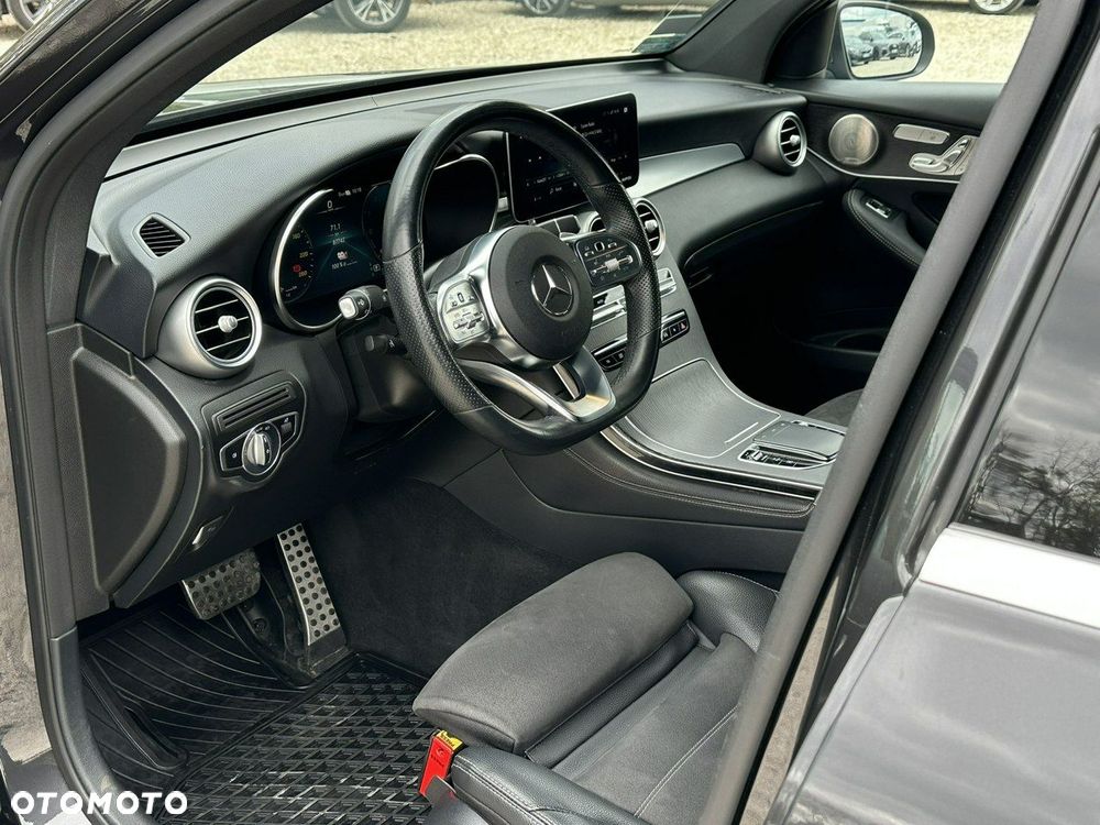 Mercedes-Benz GLC - 13