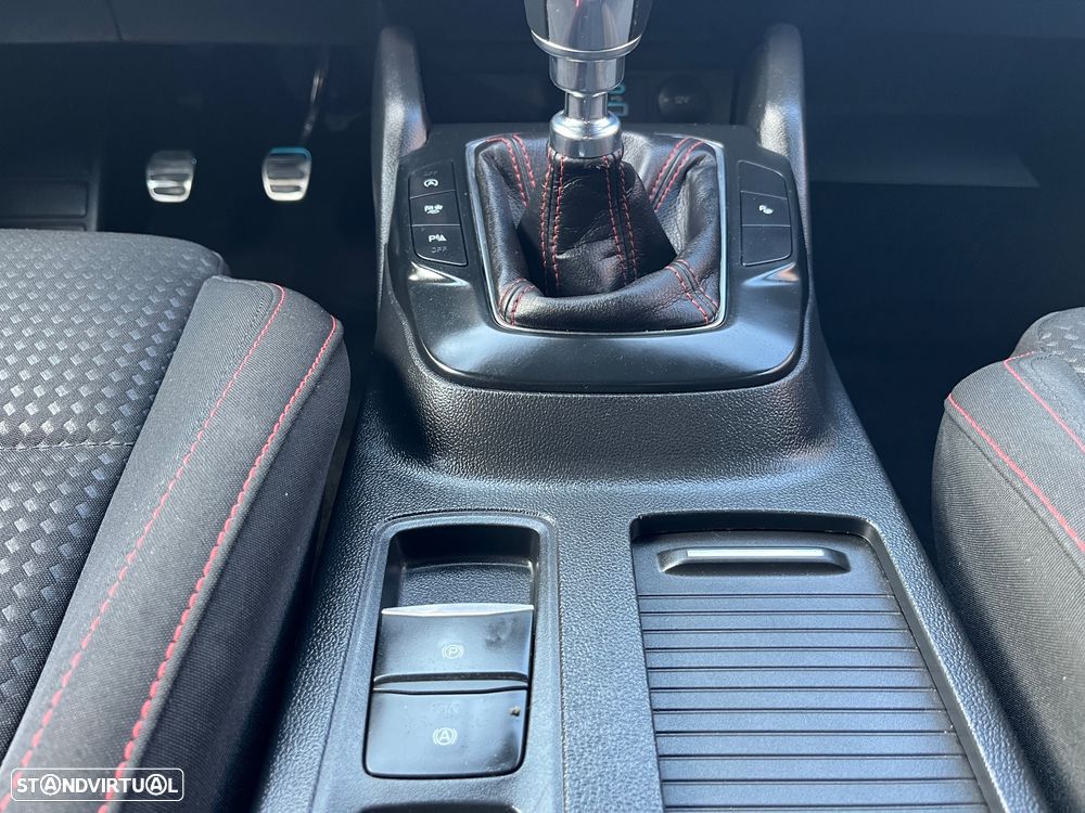 Ford Focus 1.0 EcoBoost ST-Line - 15