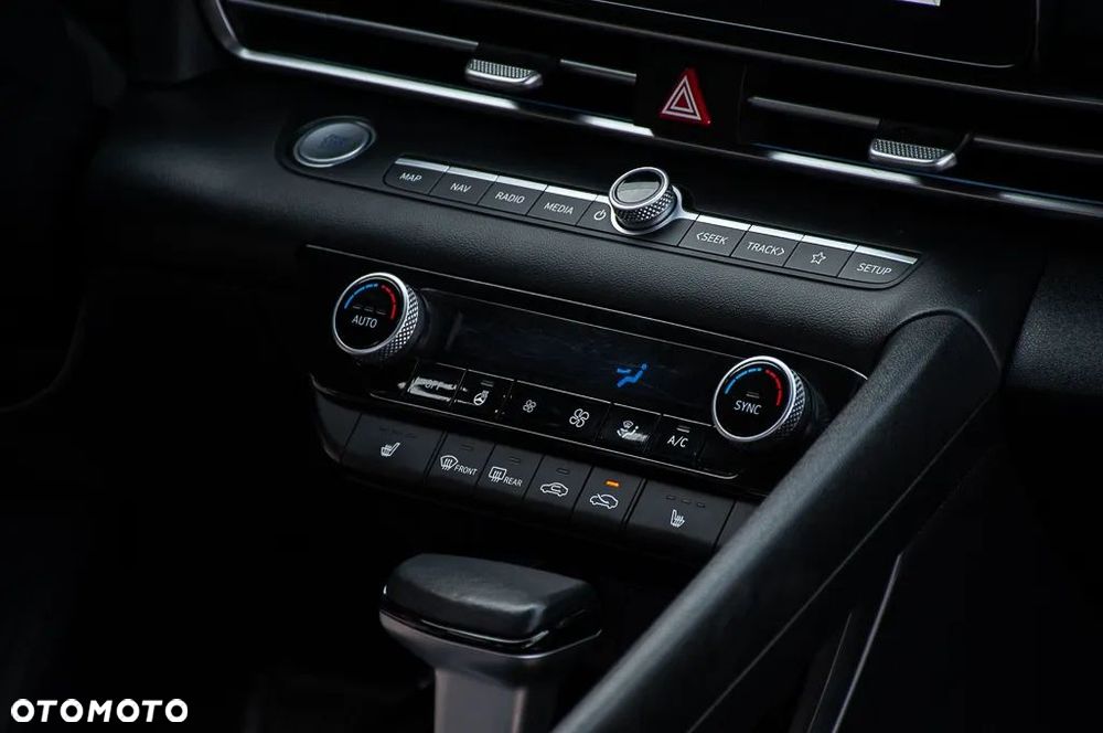 Hyundai Elantra 1.6 Executive CVT - 8
