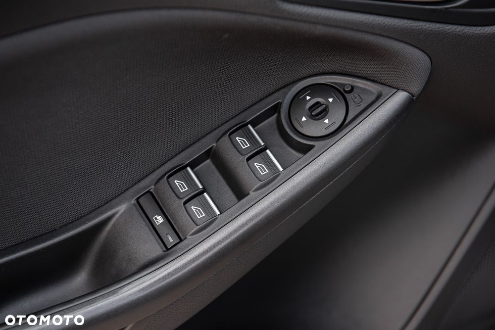 Ford Focus 1.5 EcoBlue Start-Stopp-System ST-LINE X - 16