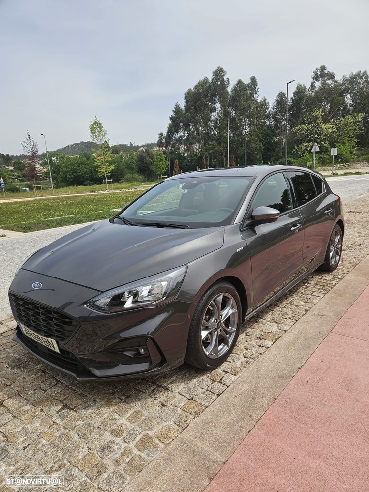 Ford Focus 1.0 EcoBoost MHEV ST-Line - 1