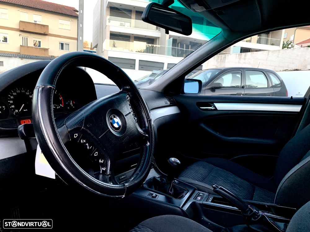 BMW 320 d Touring - 12