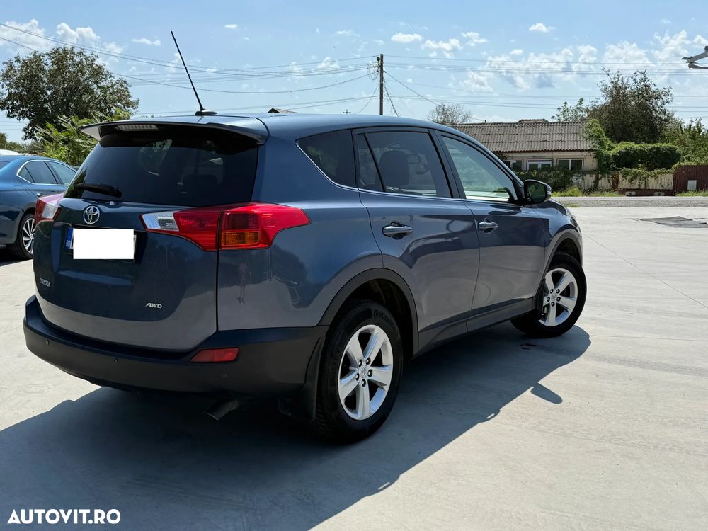 Toyota RAV4 2.2 D-4D 4WD Luxury - 5