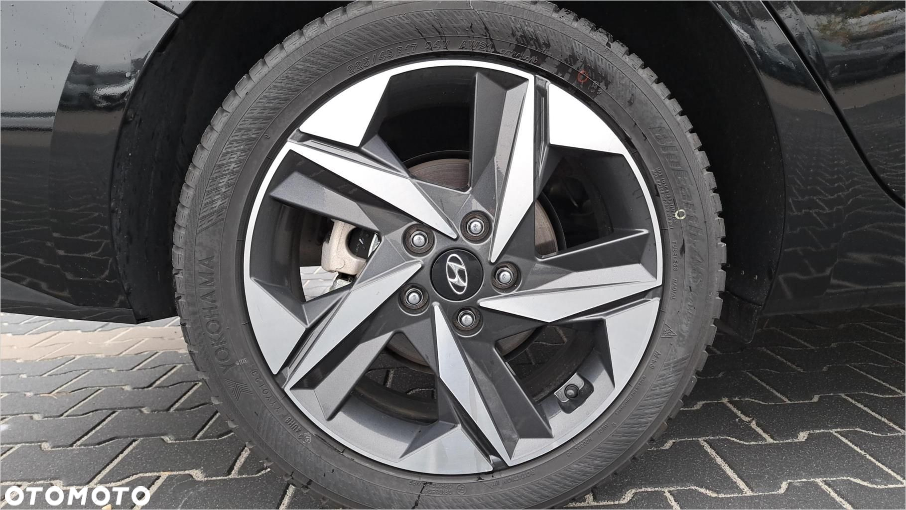 Hyundai Elantra - 18