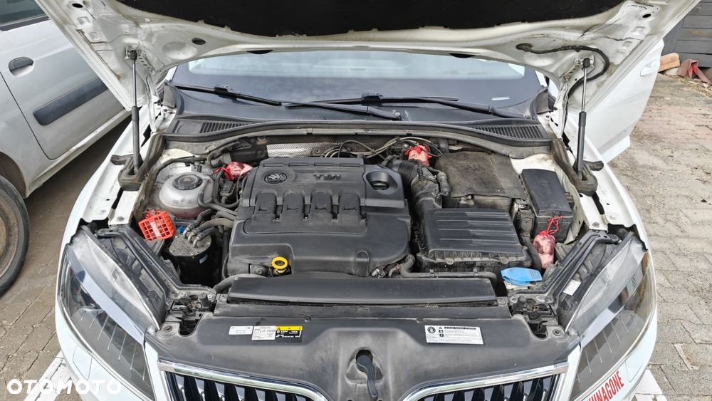 Skoda Superb 2.0 TDI Style DSG - 13