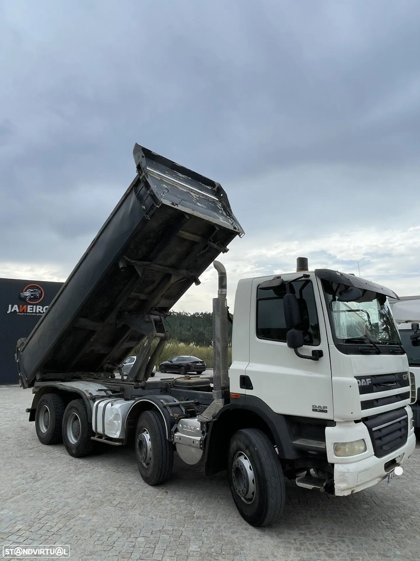 DAF Cf 360 / 8x4 Basculante - 1