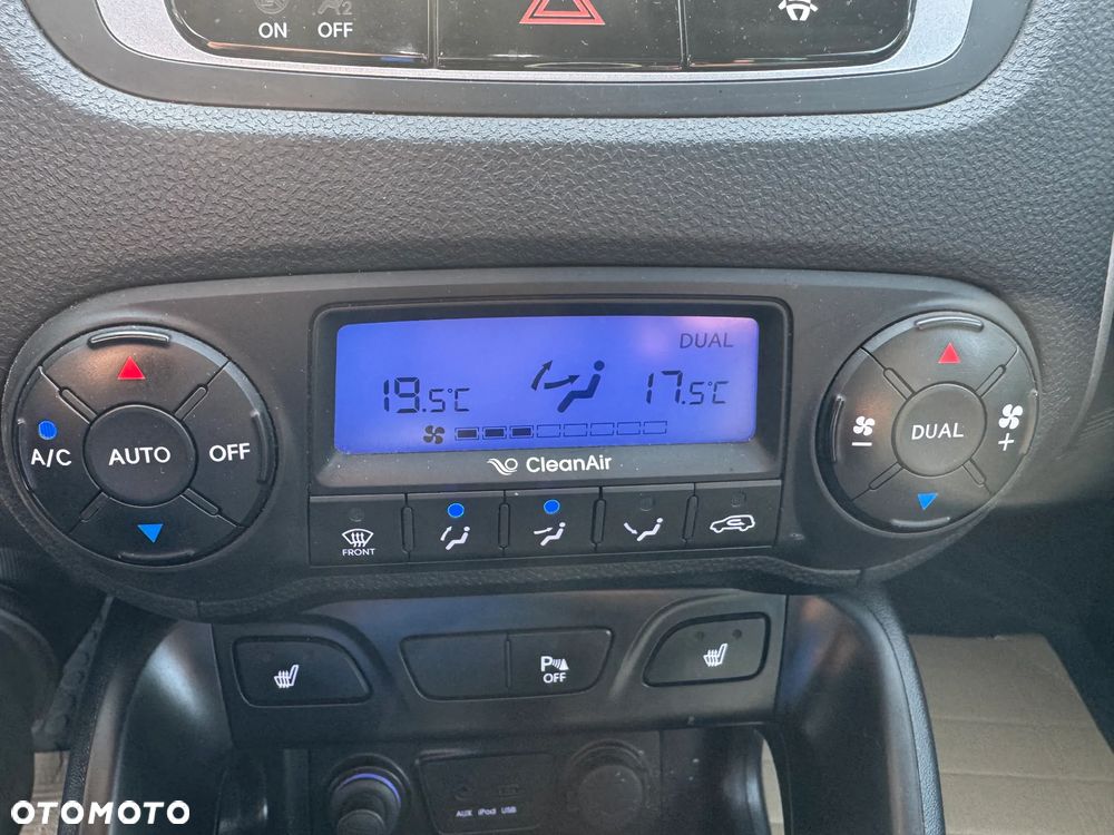 Hyundai ix35 2.0 CRDi 4WD Automatik Premium - 23