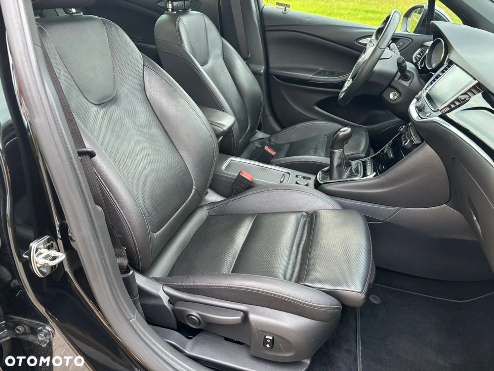 Opel Astra 1.6 Turbo Start/Stop Dynamic - 22