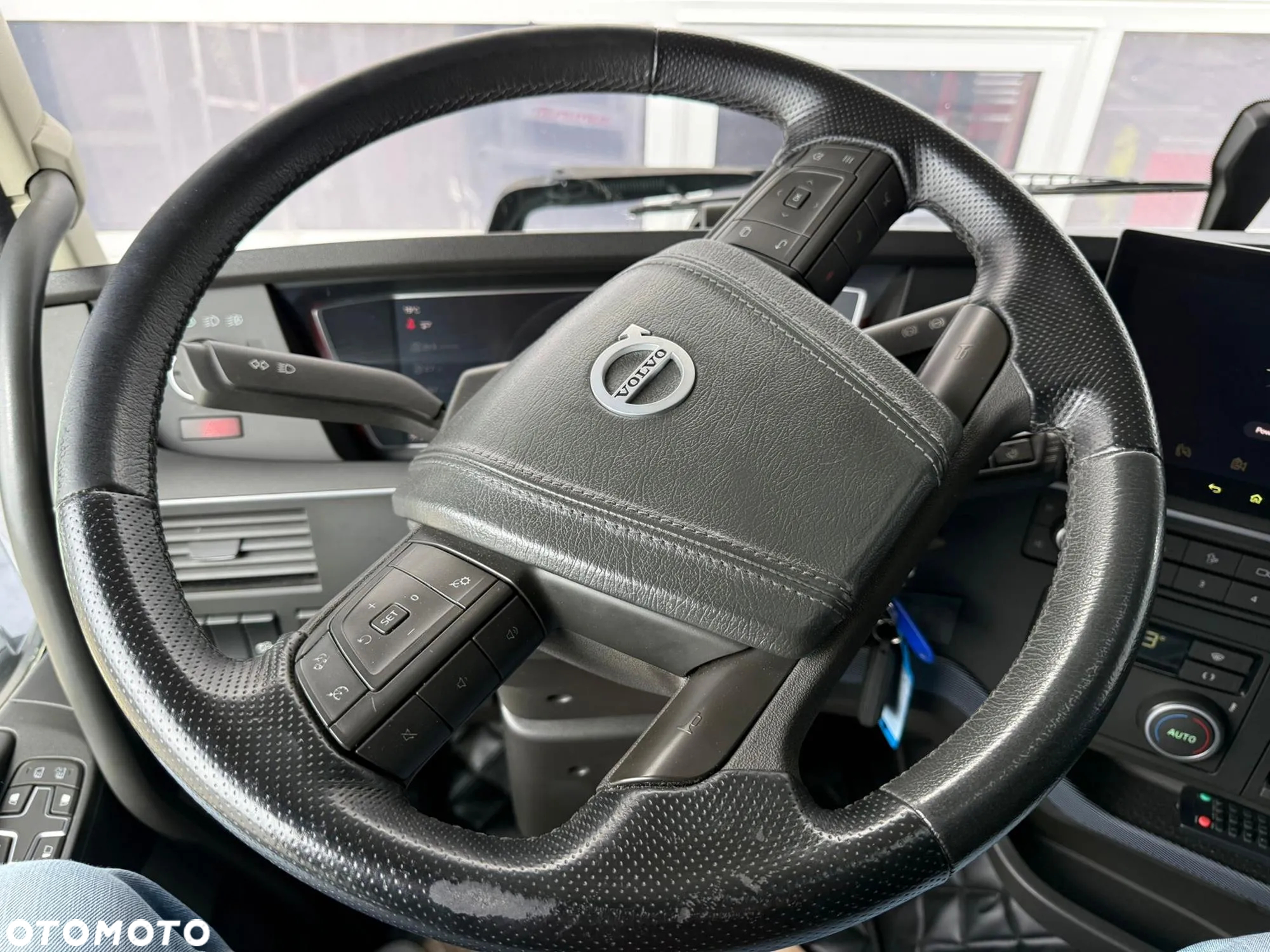 Volvo FH 460 6X2T - 7