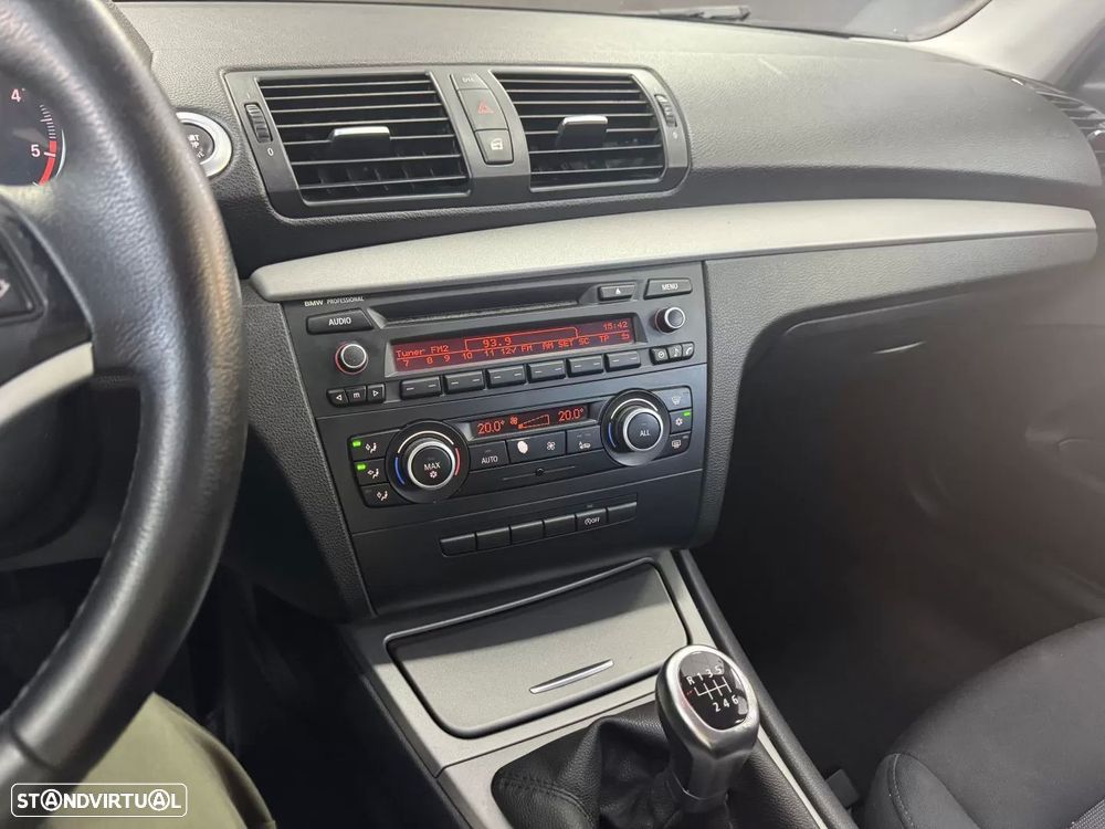 BMW 118 d - 25