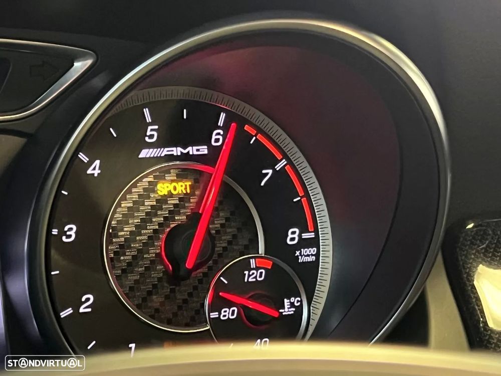 Mercedes-Benz CLA 45 AMG 4Matic Speedshift 7G-DCT Night Edition - 31