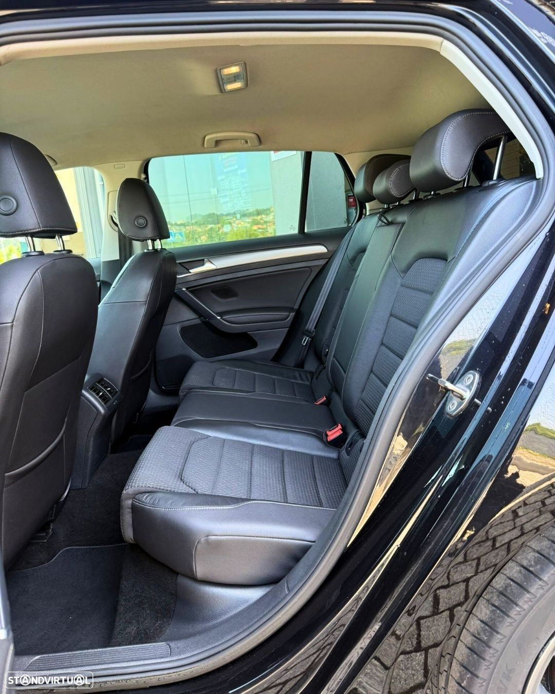 VW Golf 1.6 TDi Confortline - 13