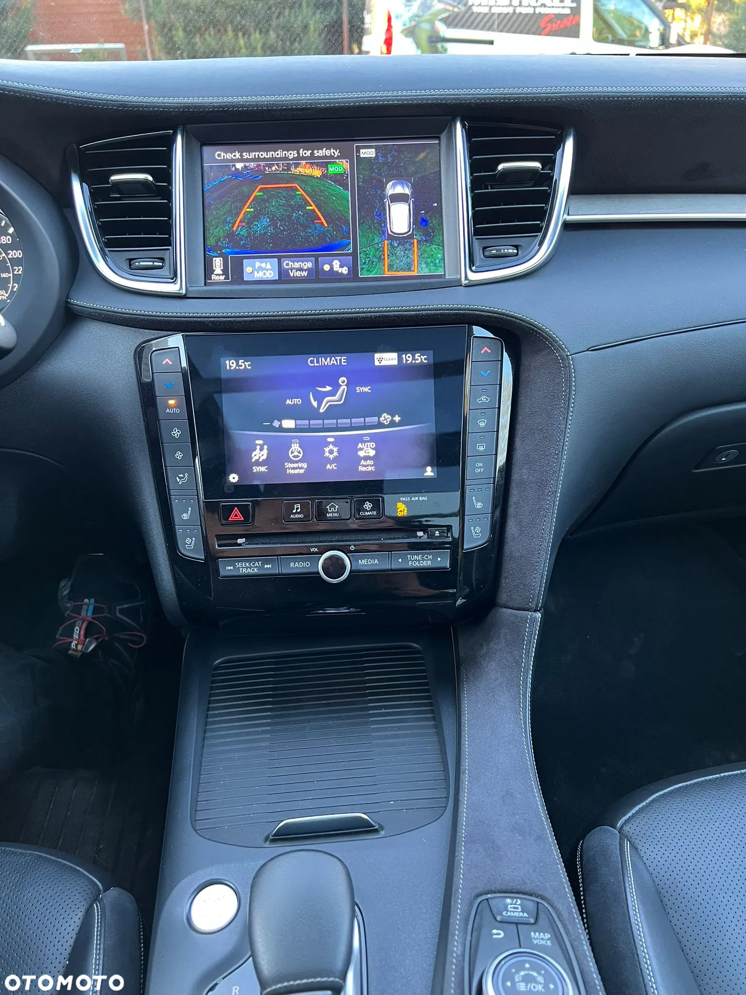 Infiniti QX50 - 23