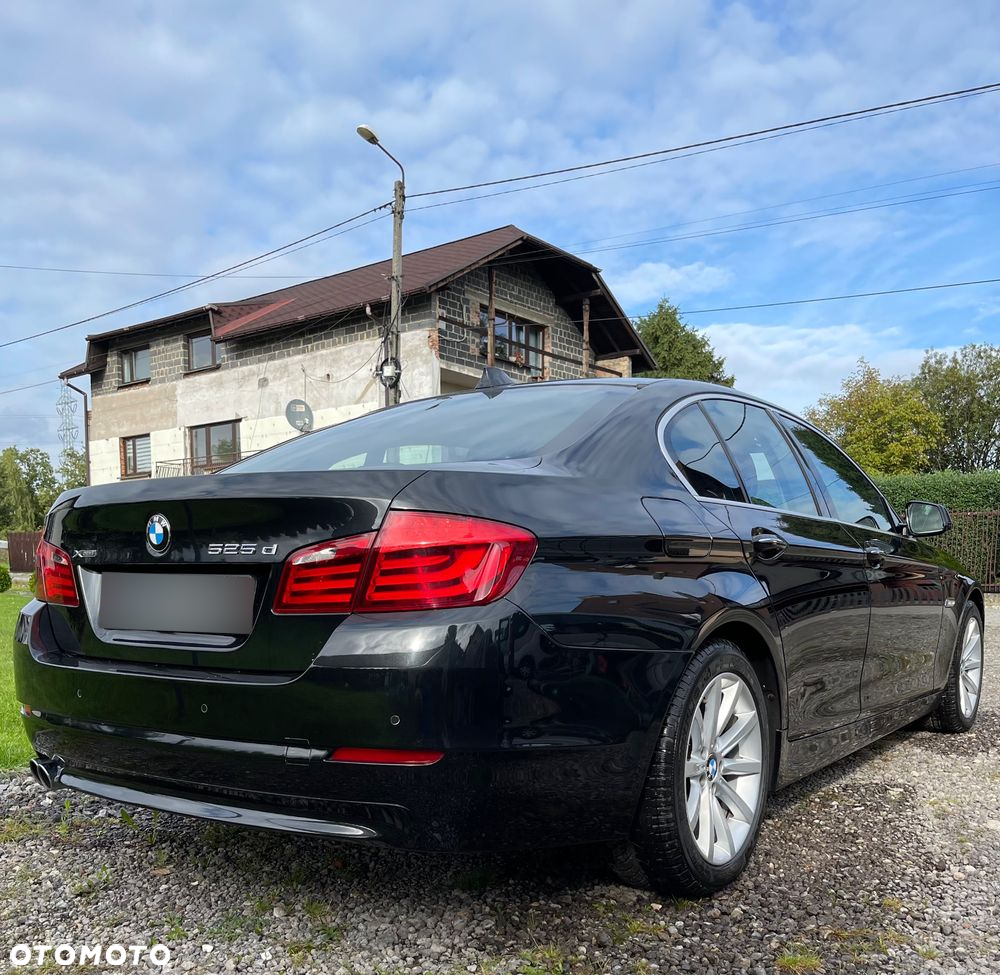 BMW Seria 5 525d xDrive - 6