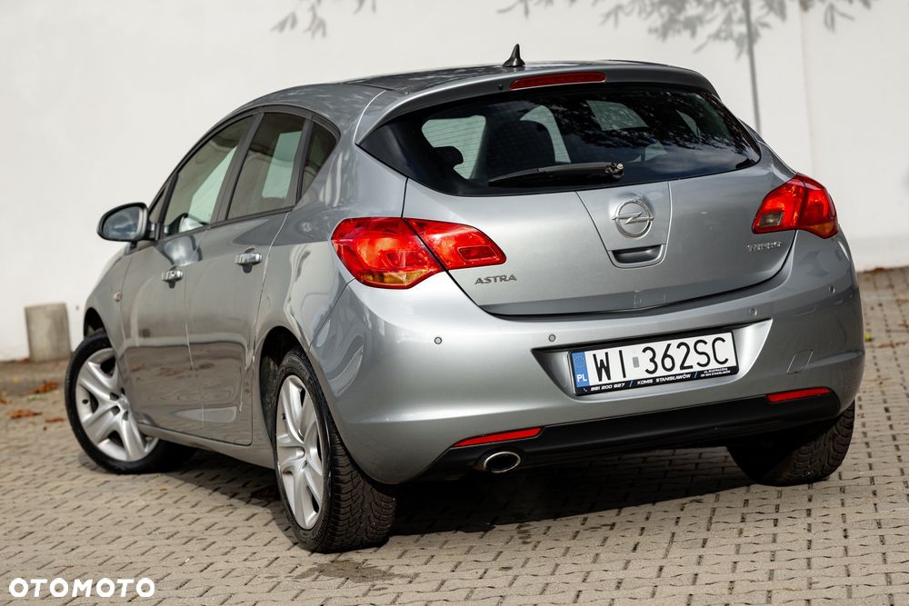 Opel Astra 1.4 Turbo Color Edition - 11