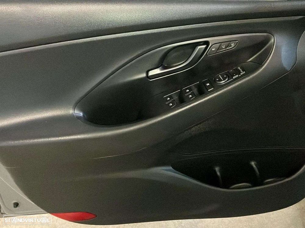 Hyundai i30 Fastback - 20