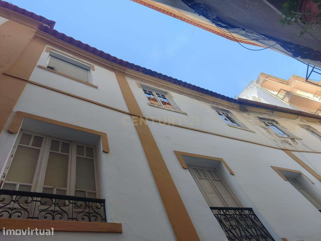 Espaçosa Moradia para Recuperar em Assunção, Elvas - Grande imagem: 2/23