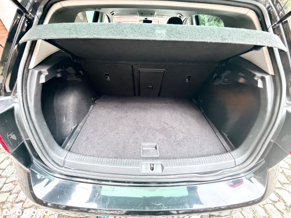 Volkswagen Golf - 16