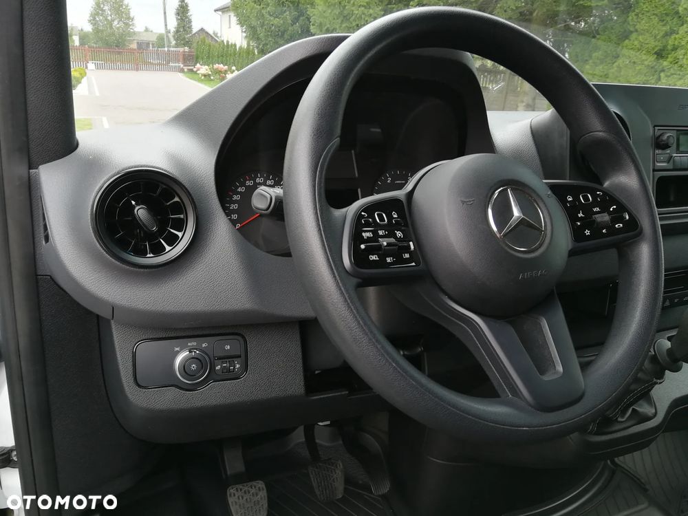 Mercedes-Benz Sprinter 317 - 20