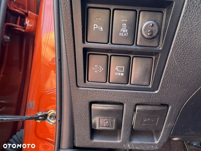 Toyota Hilux 2.8 D-4D Double Cab SR5 4x4 - 7