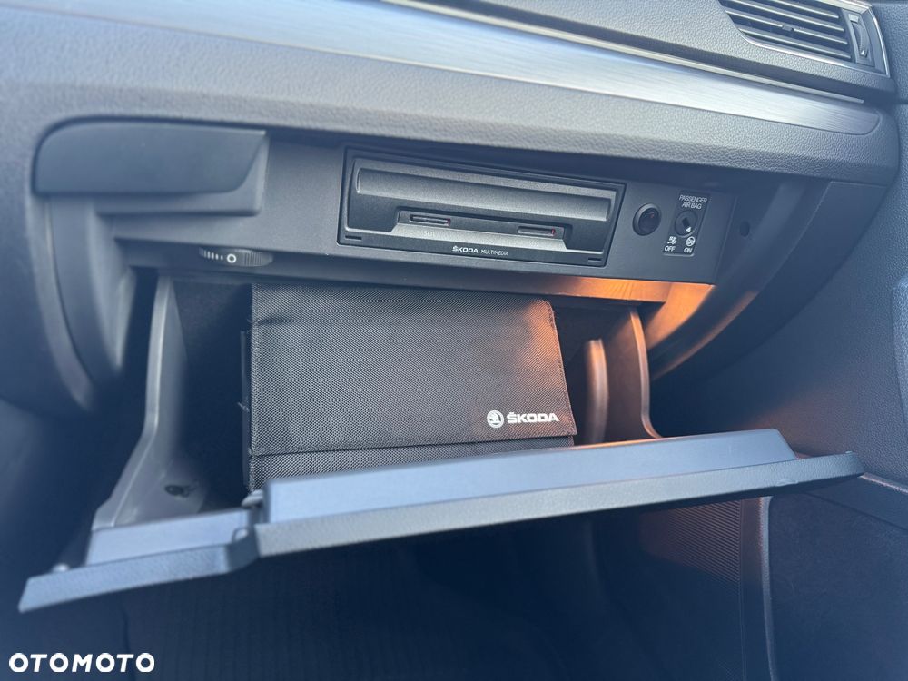 Skoda Superb 2.0 TSI 4x4 DSG SportLine - 28