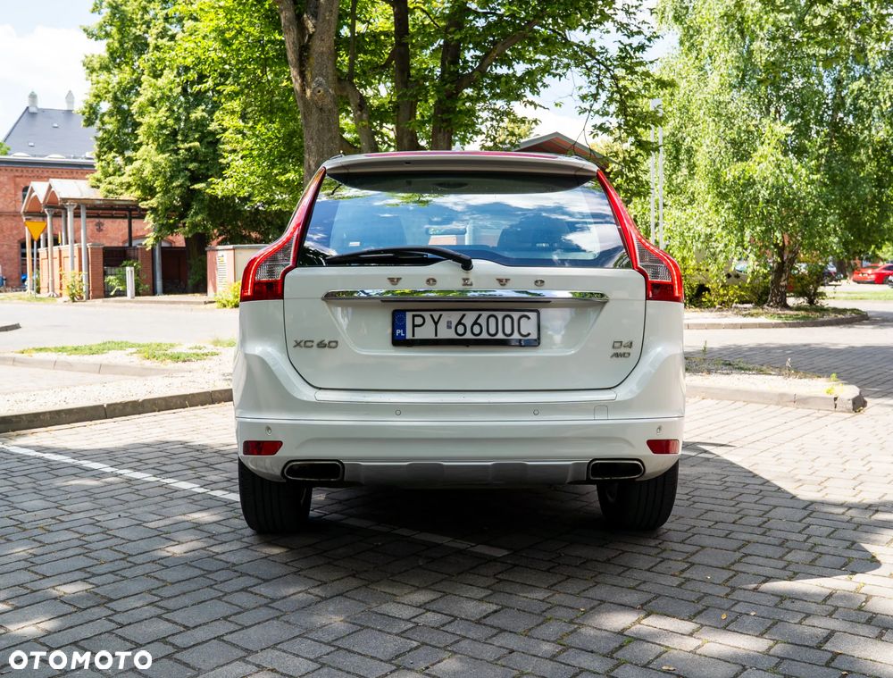 Volvo XC 60 D4 AWD Summum - 9