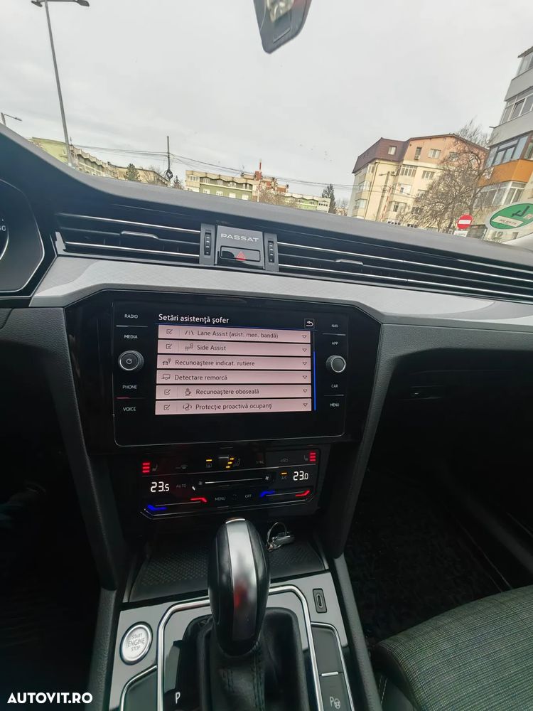 Volkswagen Passat - 4