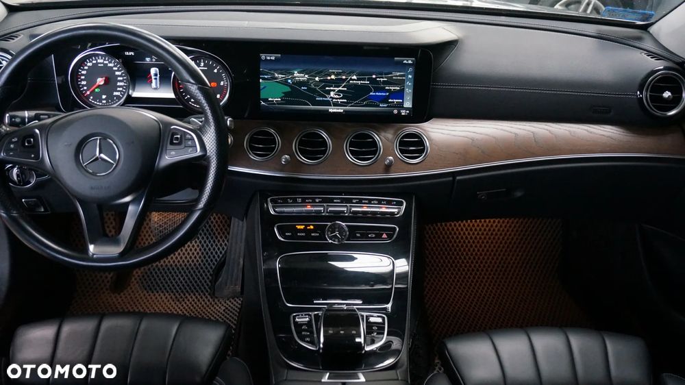 Mercedes-Benz Klasa E 220 d 9G-TRONIC - 7