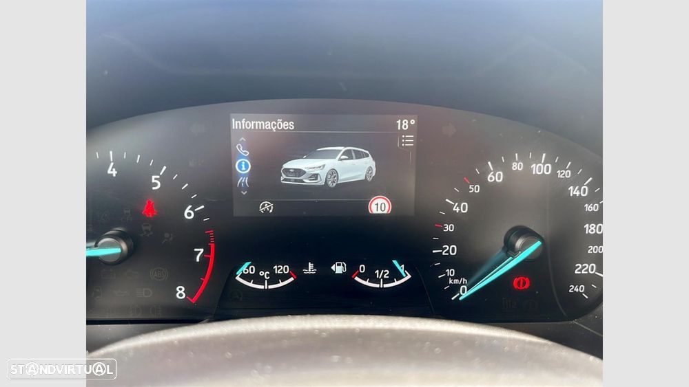 Ford Focus 1.0 EcoBoost MHEV ST-Line — fotografia 14
