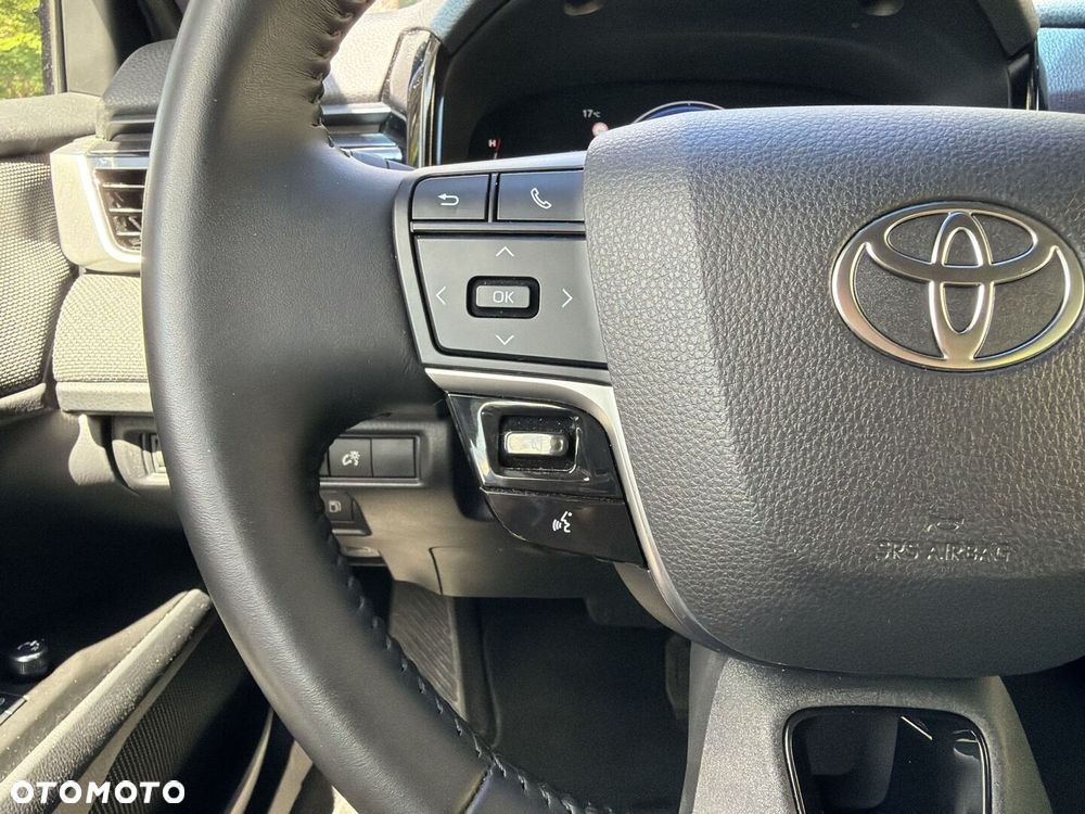 Toyota Camry - 16