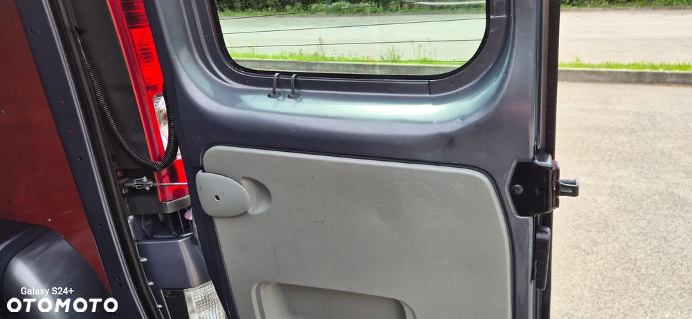 Opel Vivaro - 27